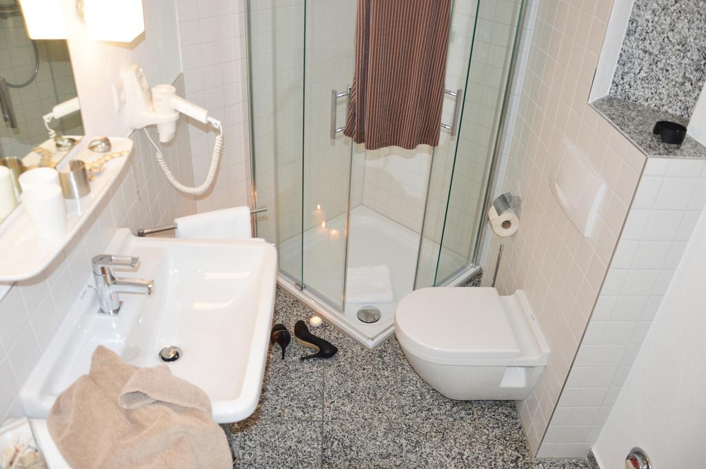 Atelier-Appartement Ambienta Im Zentrum Von Binz Oda fotoğraf